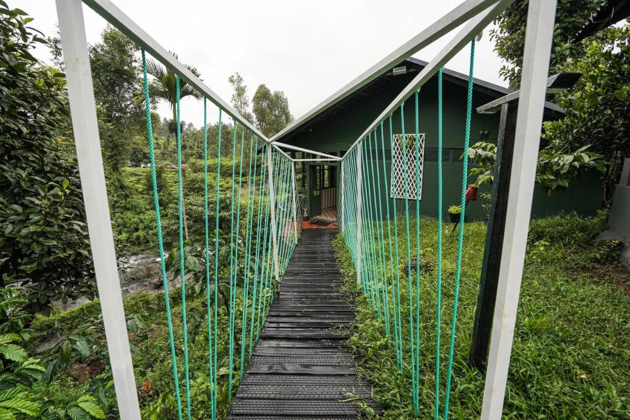 Iron Bridge Cove Villa Meppādi Exterior foto