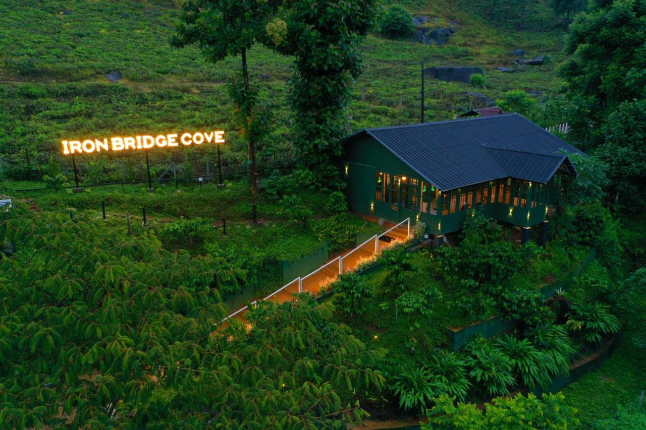 Iron Bridge Cove Villa Meppādi Exterior foto