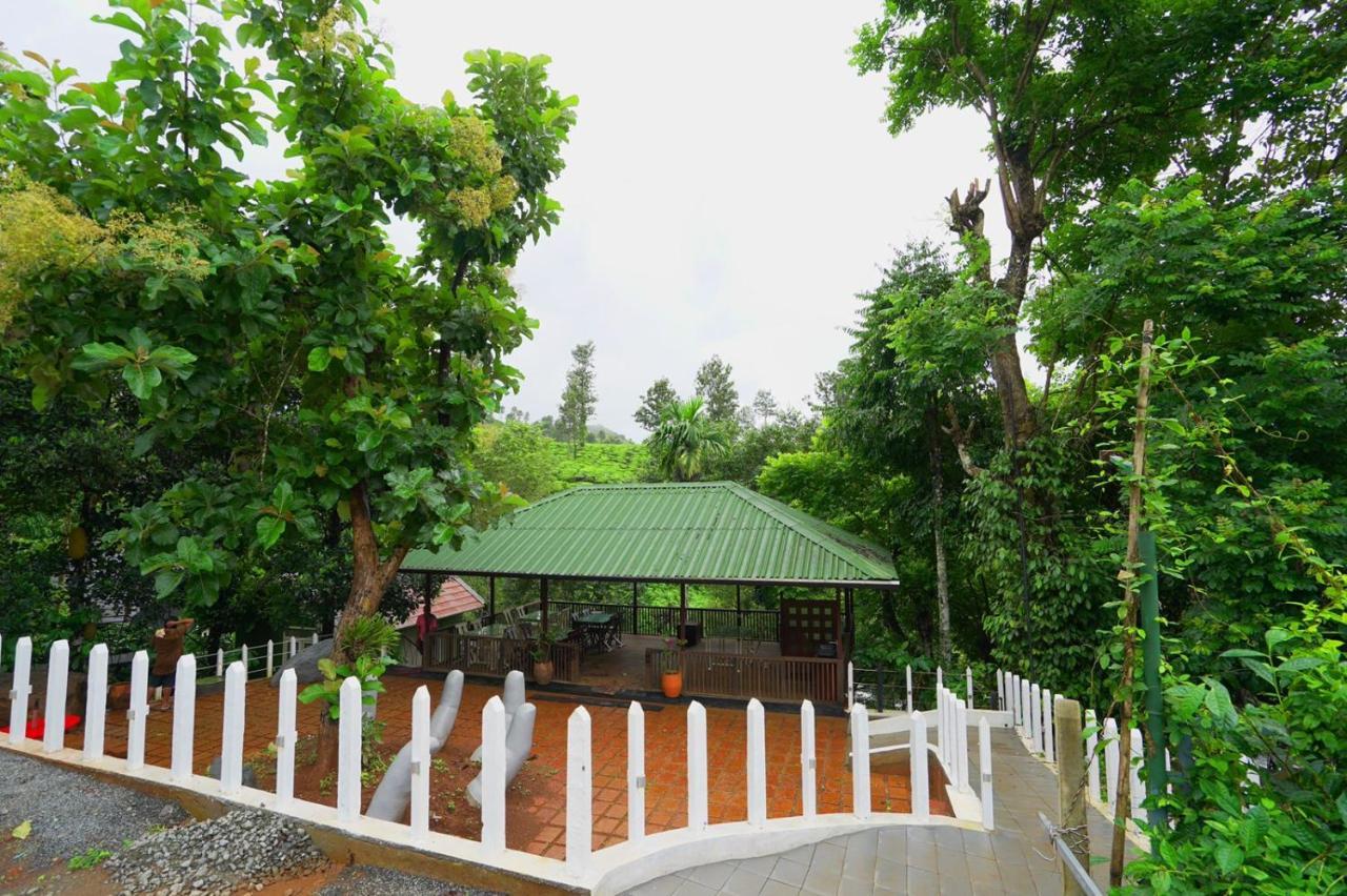 Iron Bridge Cove Villa Meppādi Exterior foto